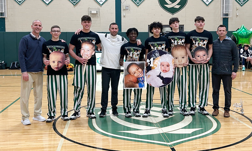 Group photo of seniors basketball team