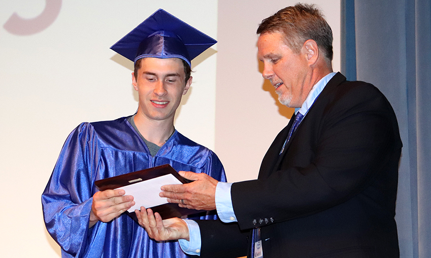 Student receives award at graduation ceremony