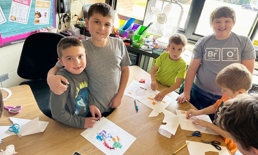 Students make art together