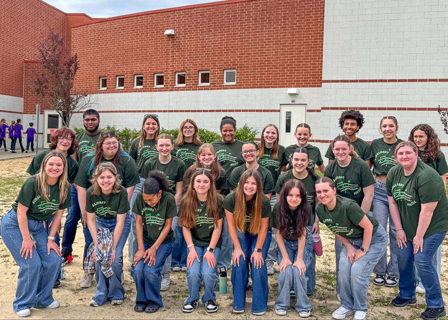 Students pose for group photo