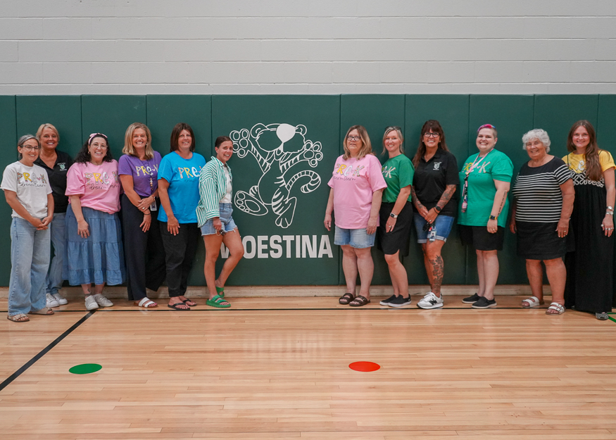 Group photo of faculty and staff