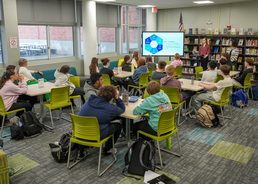 Scientists talk to students