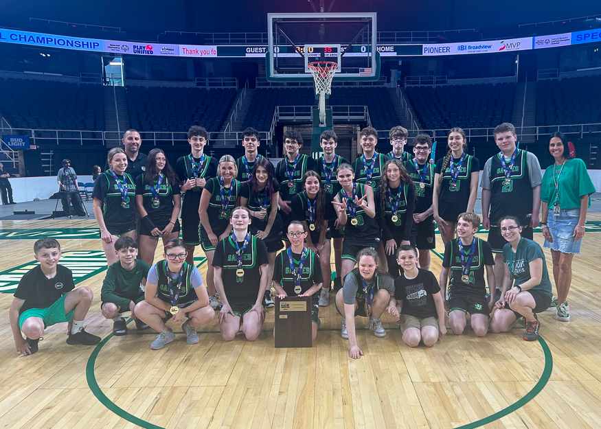 Group photo of basketball team
