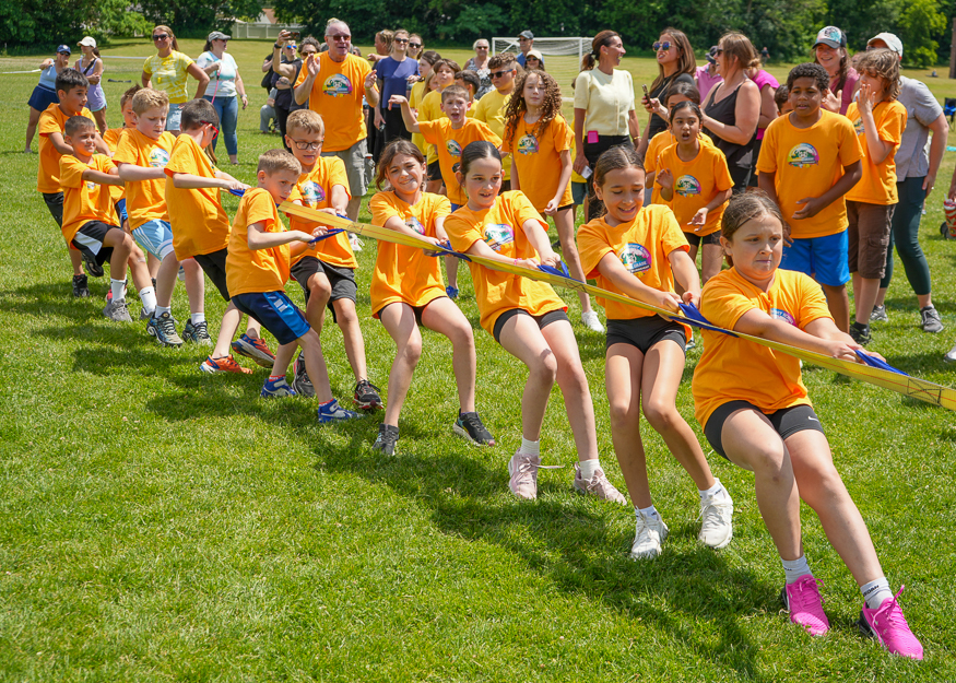 Students enjoy tug-of-war